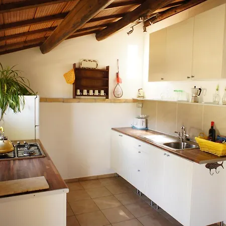 A Lovingly Restored Cottage With Secluded Private Pool 山林小屋 Bozza