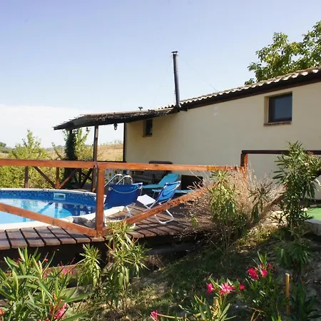 A Lovingly Restored Cottage With Secluded Private Pool Bozza